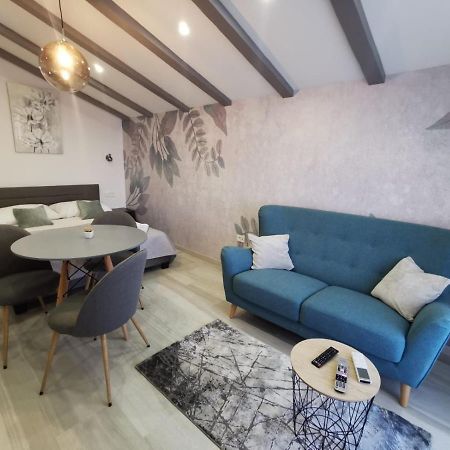 New Nikolina 4 Star Lägenhet Mali Lošinj Exteriör bild