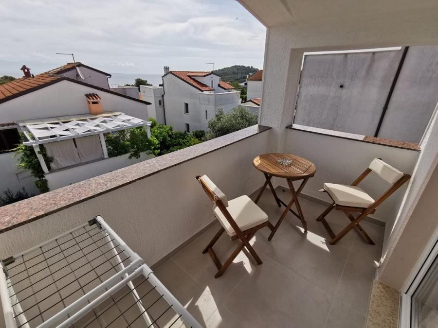 New Nikolina 4 Star Lägenhet Mali Lošinj Exteriör bild