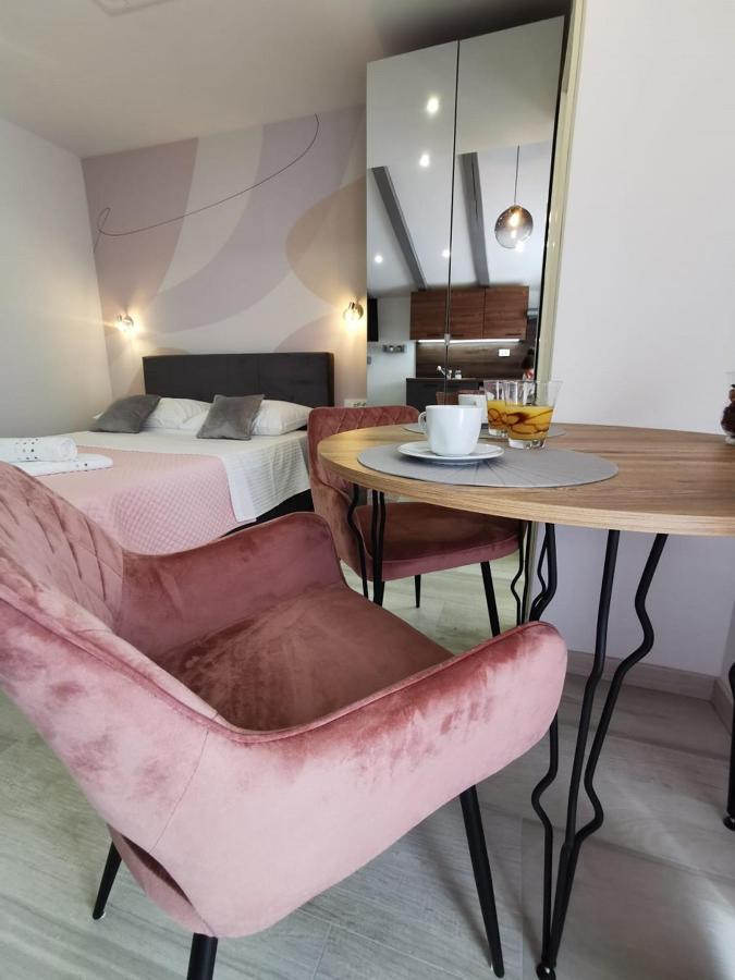 New Nikolina 4 Star Lägenhet Mali Lošinj Exteriör bild