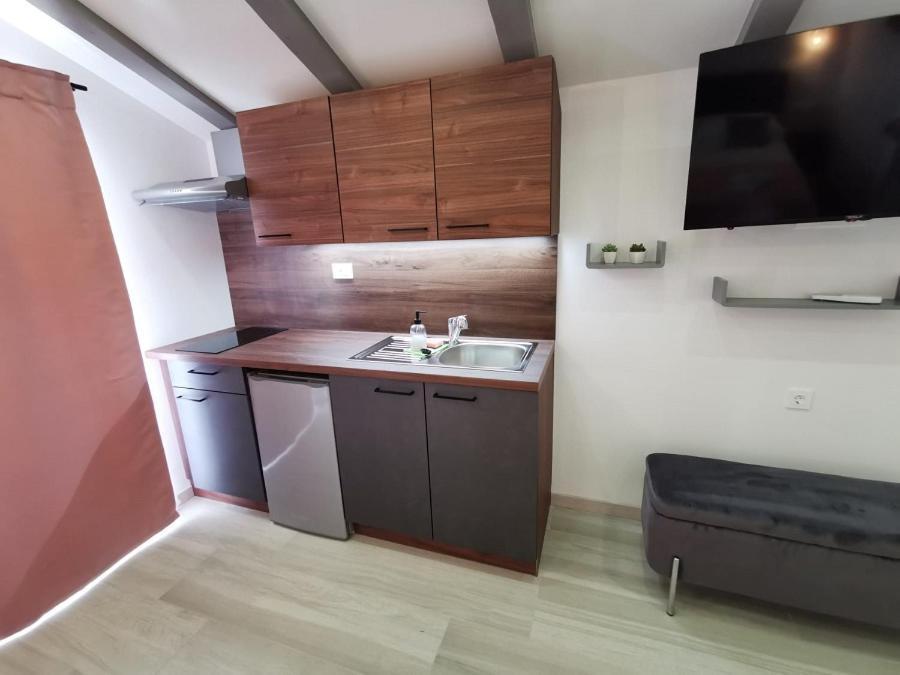 New Nikolina 4 Star Lägenhet Mali Lošinj Exteriör bild